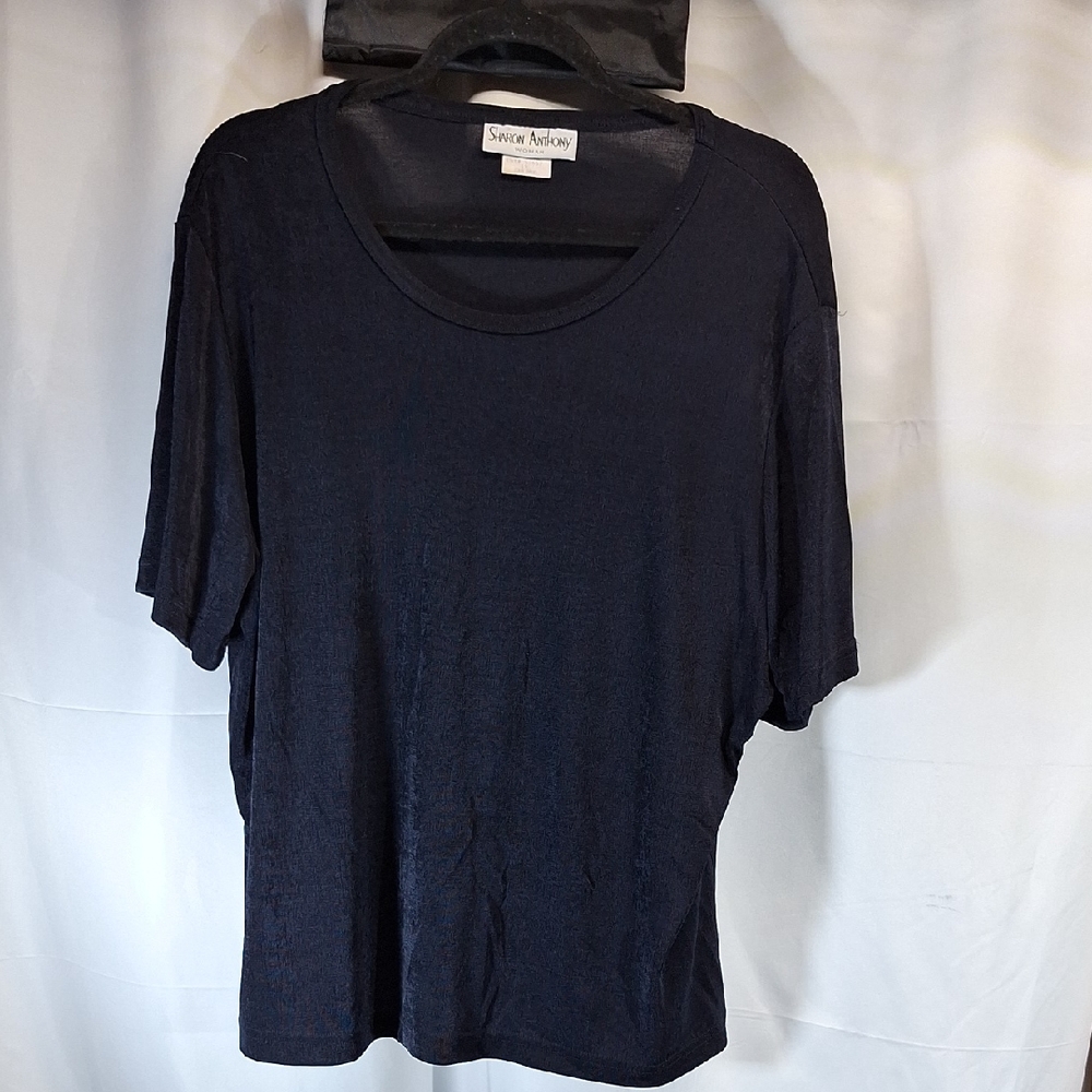 Black Short Sleeve Relaxed Tee